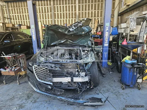 Photo 2 of 14: 2021 Genesis GV80 3.5T 4WD — Korean insurance auction