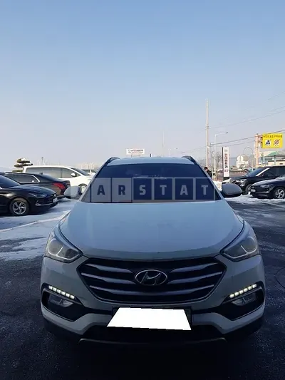 Photo 1 of 8: 2016 Hyundai Santa Fe, VIN KMHSW81UDGU666023 — Korean insurance auction