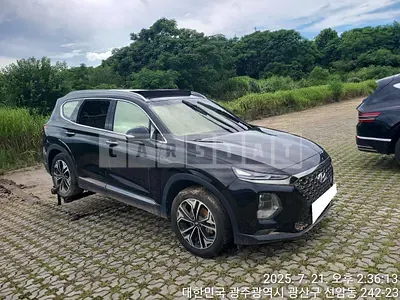 Photo 1 of 9: 2018 Hyundai Santa Fe, VIN KMHS381CBKU036877 — Korean insurance auction