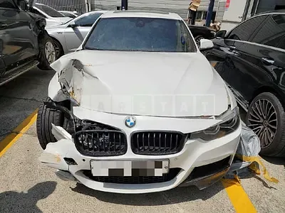 Photo 1 of 18: 2018 BMW 330i, VIN WBA8B910XJA826203 — Korean insurance auction