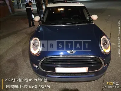 2017 MINI MINI COOPER D FIVE-DOOR