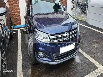 Photo 1 of 47: 2015 Volkswagen Tiguan 2.0 TDI Blue Motion, VIN WVGZZZ5NZFW501065 — Korean insurance auction