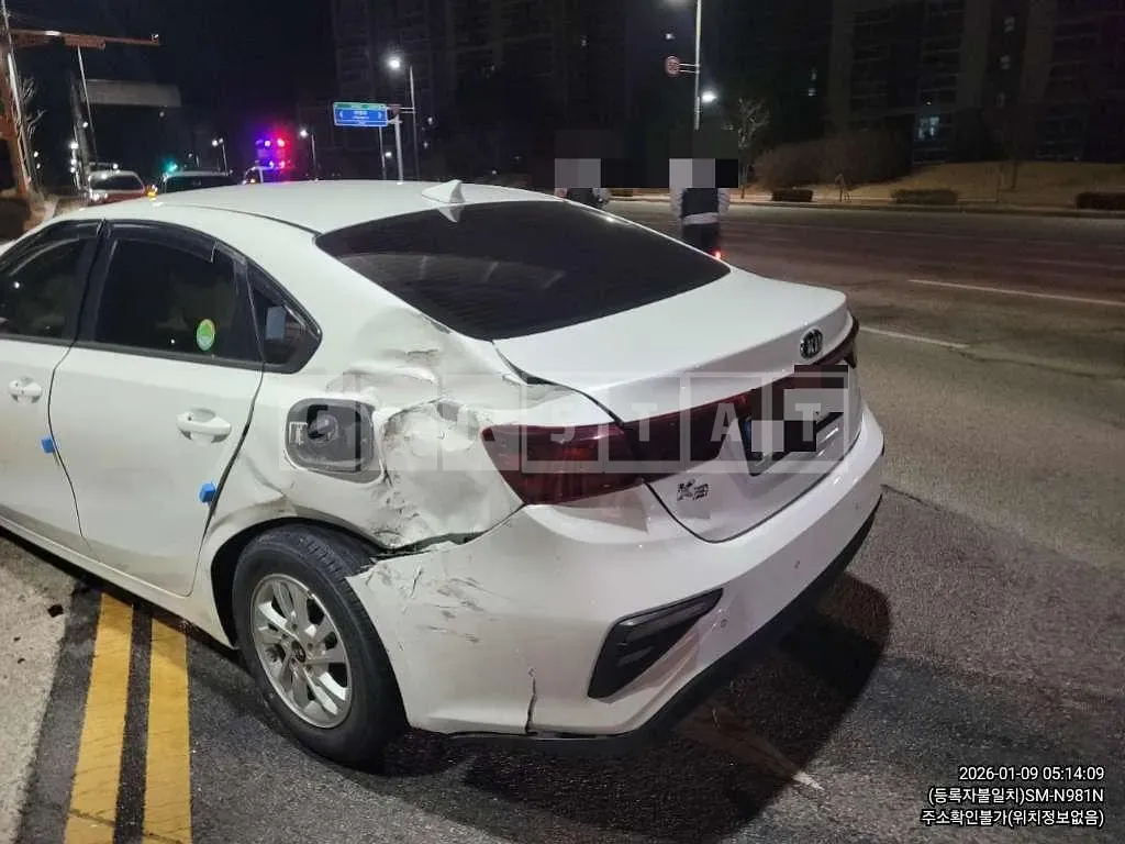 Photo 2 of 7: 2021 Kia Kz — Korean insurance auction