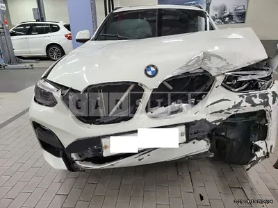 Photo 1 of 33: 2019 BMW X4 xDrive20d M Sport Package, VIN WBAVJ1108KLF65248 — Korean insurance auction