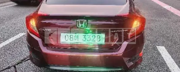 Photo 2 of 3: 2017 Honda Civic 4d, VIN 19XFC2670HE300281 — Korean insurance auction