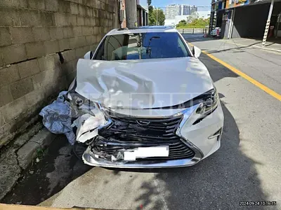 Photo 1 of 28: 2016 Lexus ES300h — Korean insurance auction
