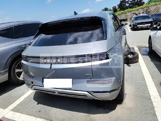 Photo 2 of 14: 2022 Hyundai Modern Ionic 5, VIN KMHKR81CPNU031487 — Korean insurance auction