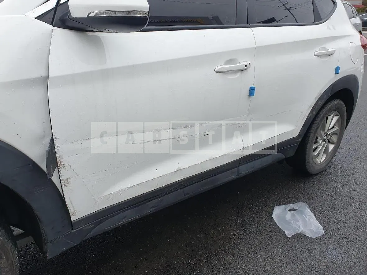 Photo 2 of 7: 2015 Hyundai Tucson TL — Korean insurance auction