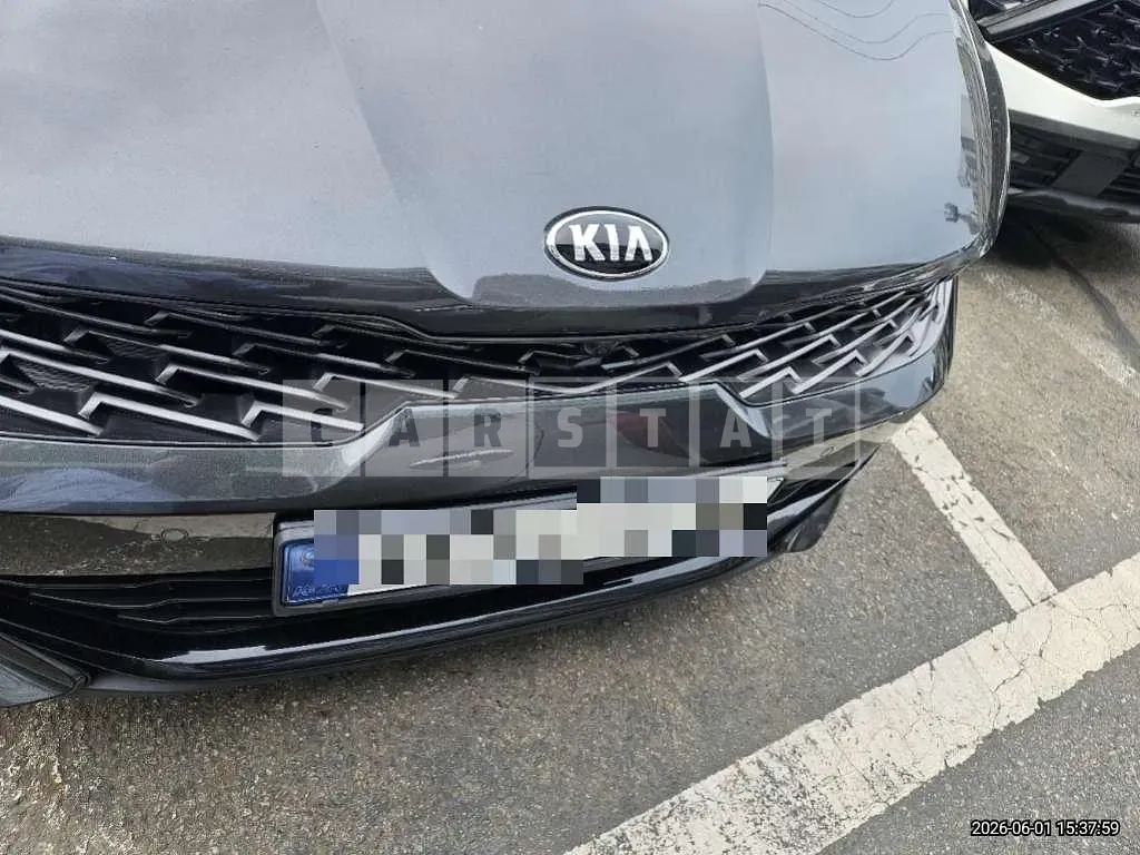 Photo 2 of 25: 2020 Kia K5 — Korean insurance auction