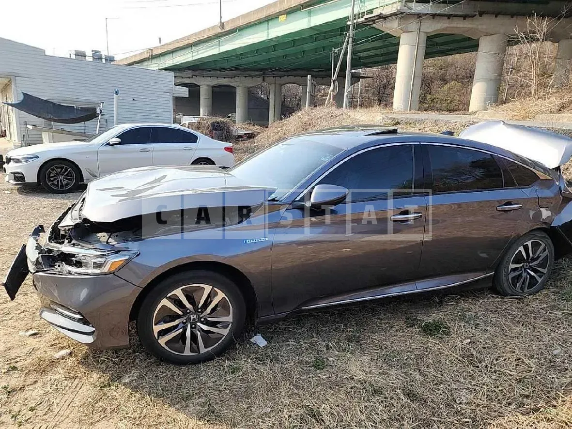 Photo 2 of 12: 2019 Honda Accord Hybrid, VIN 1HGCV3690KA510247 — Korean insurance auction