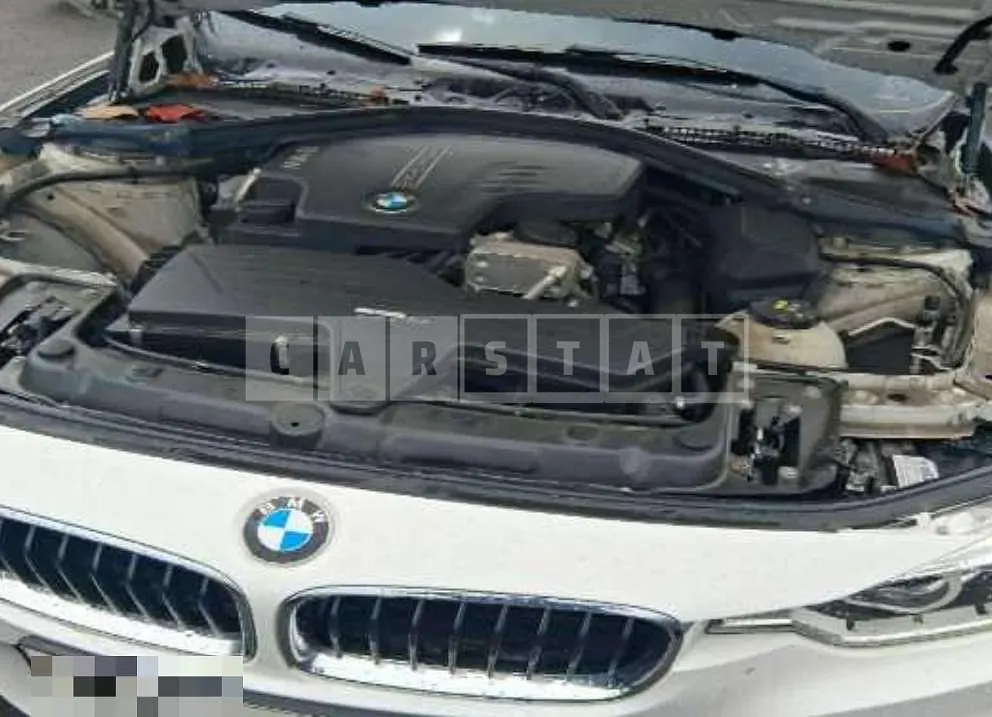 Photo 2 of 3: 2018 BMW 320i — Korean insurance auction