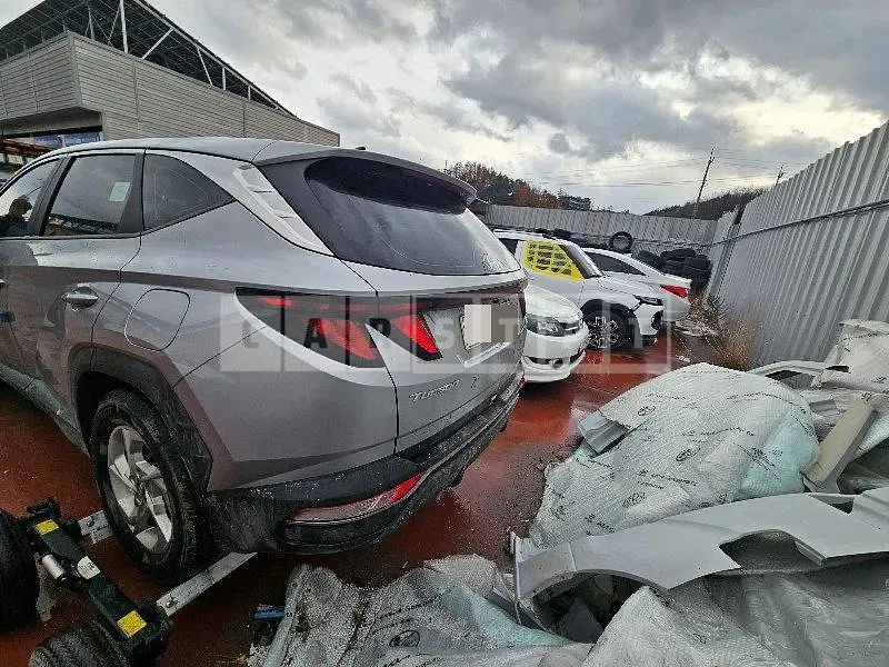 Photo 2 of 28: 2022 Hyundai Tucson 4WD, VIN KMHJB81CDNU154832 — Korean insurance auction
