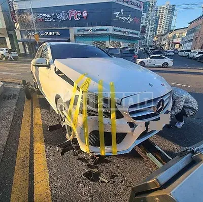 Photo 1 of 10: 2017 Mercedes-Benz C220 d — Korean insurance auction