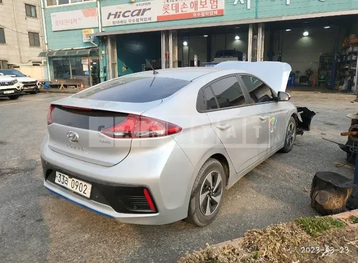 Photo 2 of 22: 2016 Hyundai Modern Ionic, VIN KMHC751CGGU003937 — Korean insurance auction