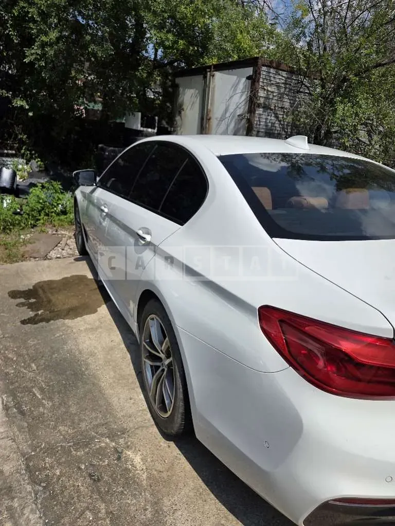 Photo 2 of 9: 2017 BMW 530i — Korean insurance auction