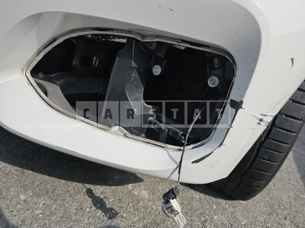 Photo 2 of 30: 2018 BMW 118d, VIN WBA1S5106J5L14442 — Korean insurance auction