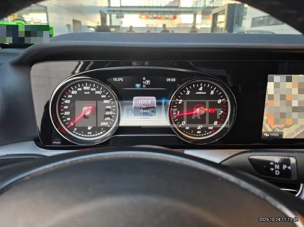 Photo 2 of 21: 2018 Mercedes-Benz E200 — Korean insurance auction