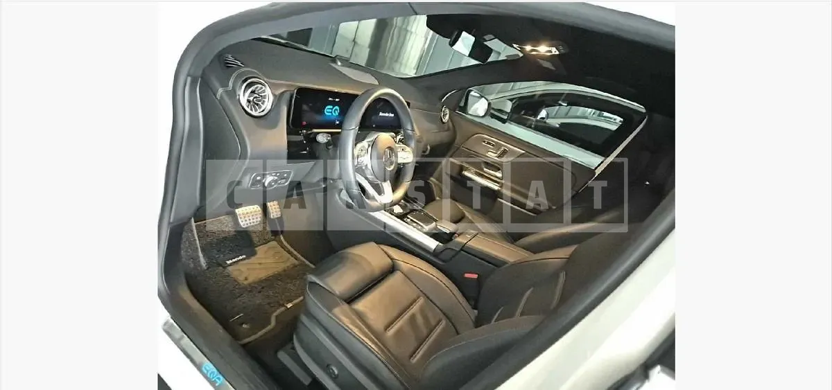 Photo 2 of 28: 2021 Mercedes-Benz EQA250 — Korean insurance auction