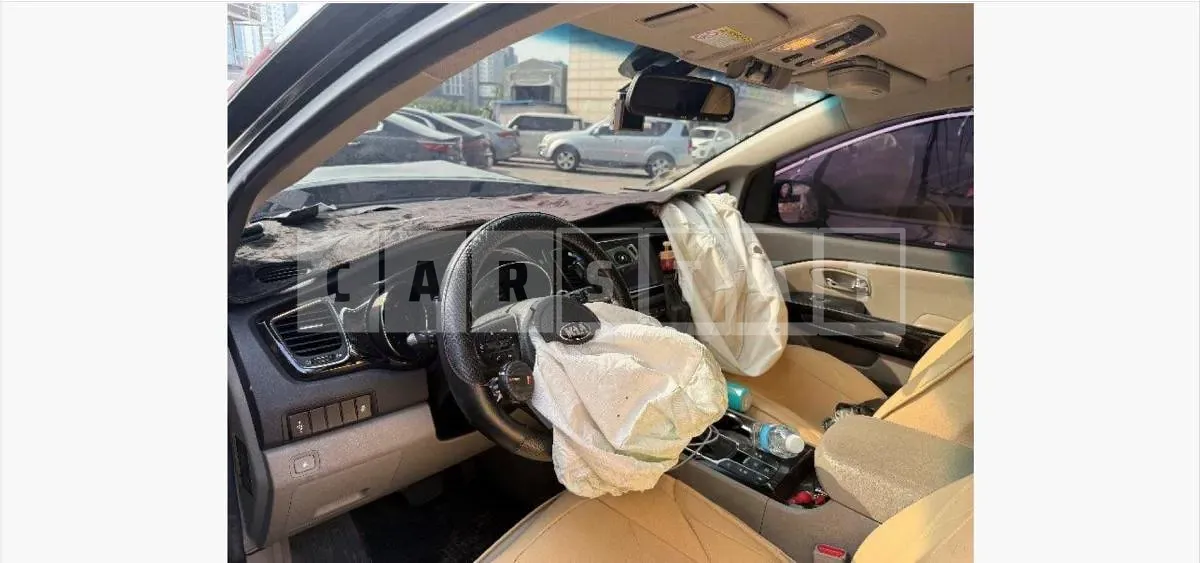 Photo 2 of 21: 2018 Kia Carnivals — Korean insurance auction