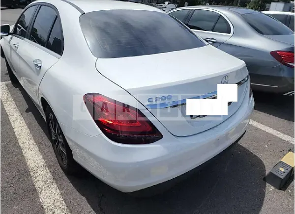 Photo 2 of 10: 2020 Mercedes-Benz C 200 — Korean insurance auction