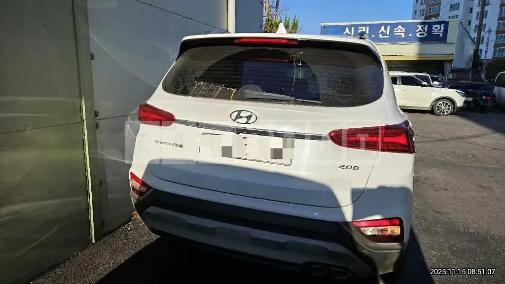 Photo 2 of 19: 2019 Hyundai Santa Fe TM — Korean insurance auction