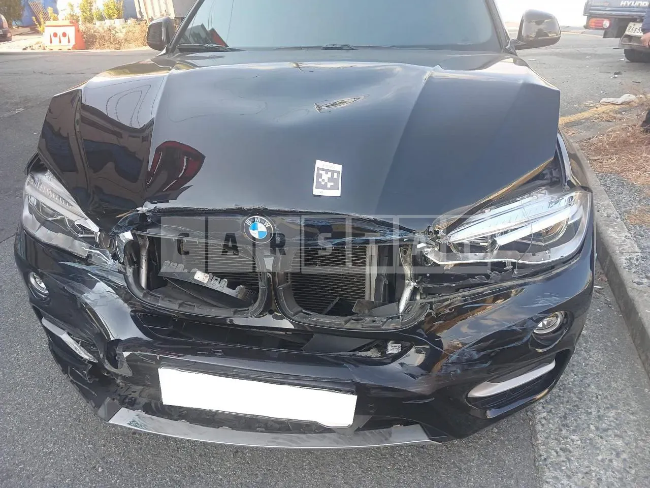 Photo 2 of 7: 2017 BMW X6 xDrive 30d, VIN WBAKV2106H0V42300 — Korean insurance auction