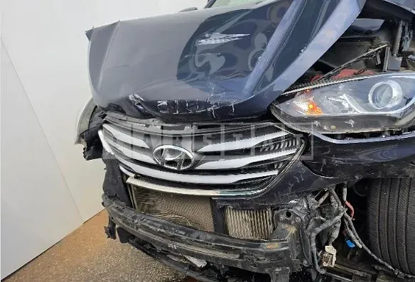 Photo 2 of 5: 2016 Hyundai Santa Fe DM 2.0 4WD — Korean insurance auction