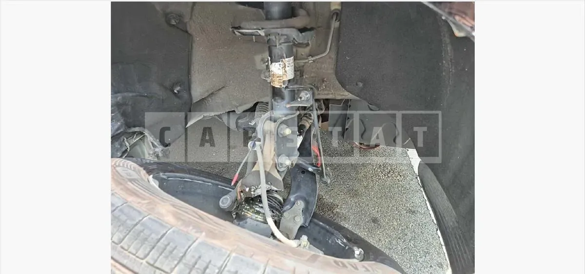 Photo 2 of 15: 2018 Kia Carnival 9 Seater — Korean insurance auction