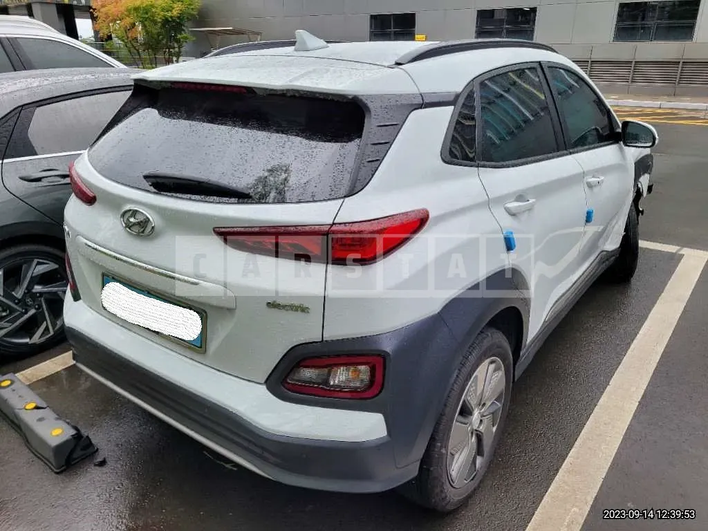 Photo 2 of 10: 2018 Hyundai Kona Electric, VIN KMHK381GFKU007506 — Korean insurance auction