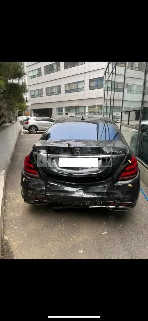 Photo 2 of 5: 2018 Mercedes-Benz S560 4Matic, VIN WDDUG8GB4JA347853 — Korean insurance auction