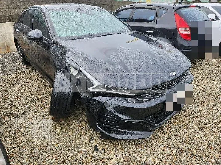 Photo 2 of 19: 2020 Kia K5 — Korean insurance auction