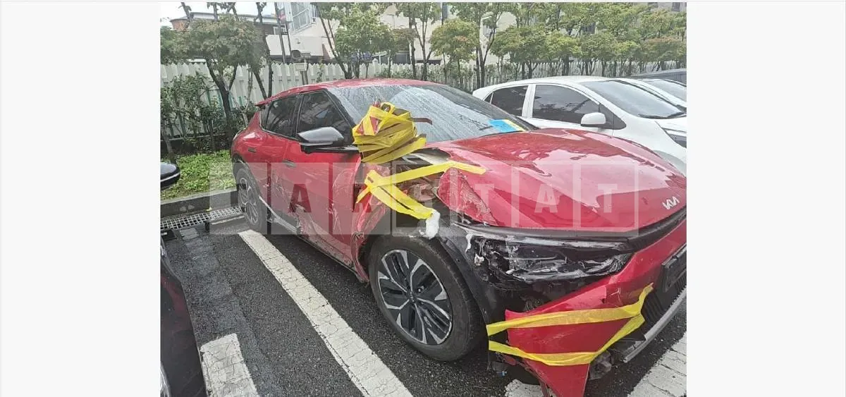 Photo 2 of 15: 2022 Kia EV6 Long Range — Korean insurance auction