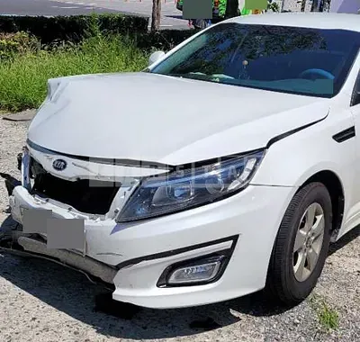 Photo 1 of 9: 2014 Kia K5 — Korean insurance auction