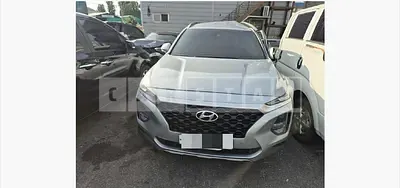 Photo 1 of 23: 2018 Hyundai Santa Fe TM 2.2 4WD — Korean insurance auction