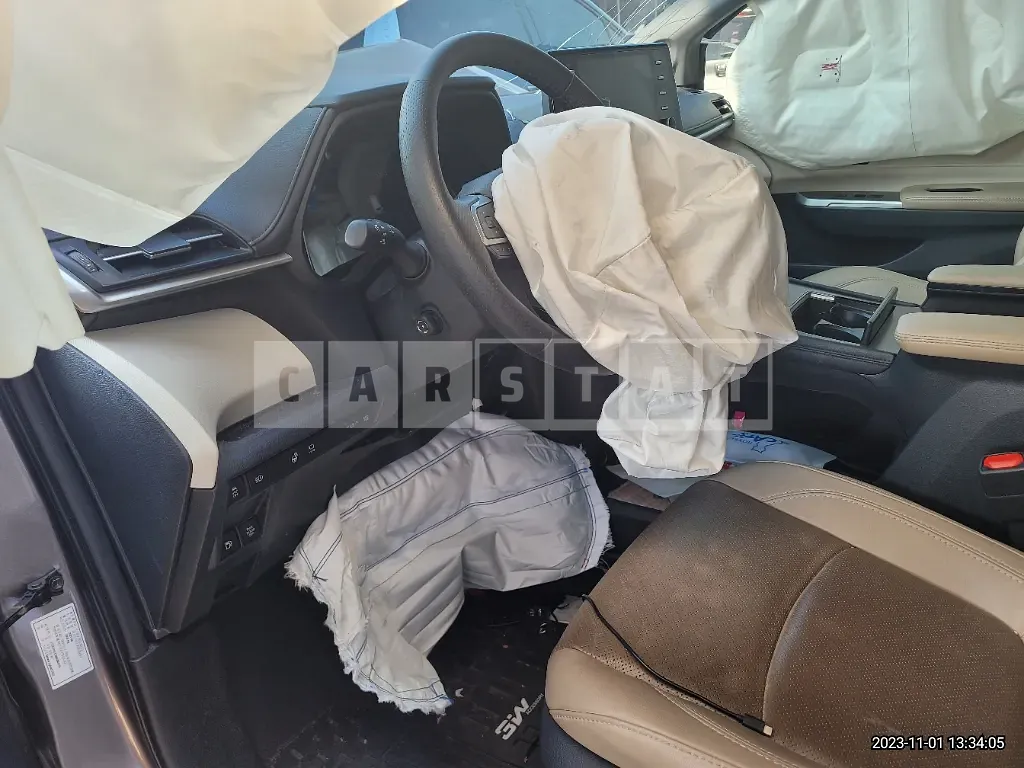 Photo 2 of 34: 2021 Toyota Sienna Hybrid 2WD, VIN 5TDGRKEC8MS067175 — Korean insurance auction