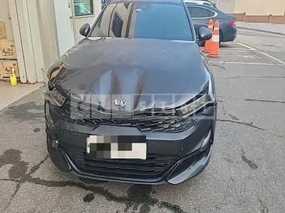 Photo 1 of 17: 2020 Kia K5 — Korean insurance auction
