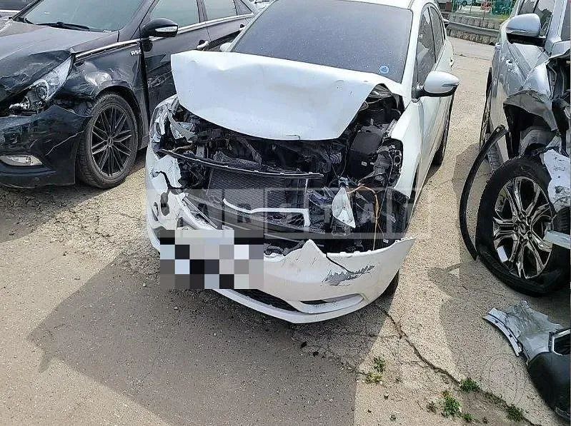 Photo 2 of 28: 2015 Kia K3 1.6 — Korean insurance auction