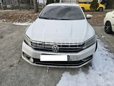Photo 1 of 8: 2018 Volkswagen Passat 2.0 TSI — Korean insurance auction