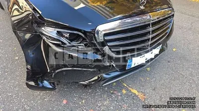 Photo 1 of 13: 2018 Mercedes-Benz E 300 4Matic, VIN WDDZF4KB1JA391043 — Korean insurance auction