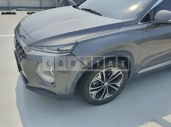 Photo 2 of 17: 2019 Hyundai Santa Fe, VIN KMHS381BBKU020928 — Korean insurance auction