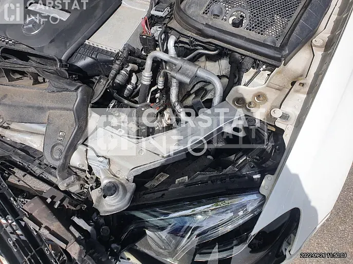 Photo 2 of 53: 2019 Mercedes-Benz E 300, VIN WDDZF4JB2KA672352 — Korean insurance auction