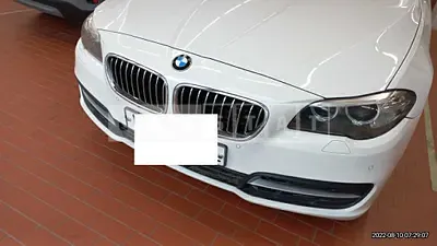 Photo 1 of 32: 2015 BMW 520d, VIN WBA5E5107FG059949 — Korean insurance auction