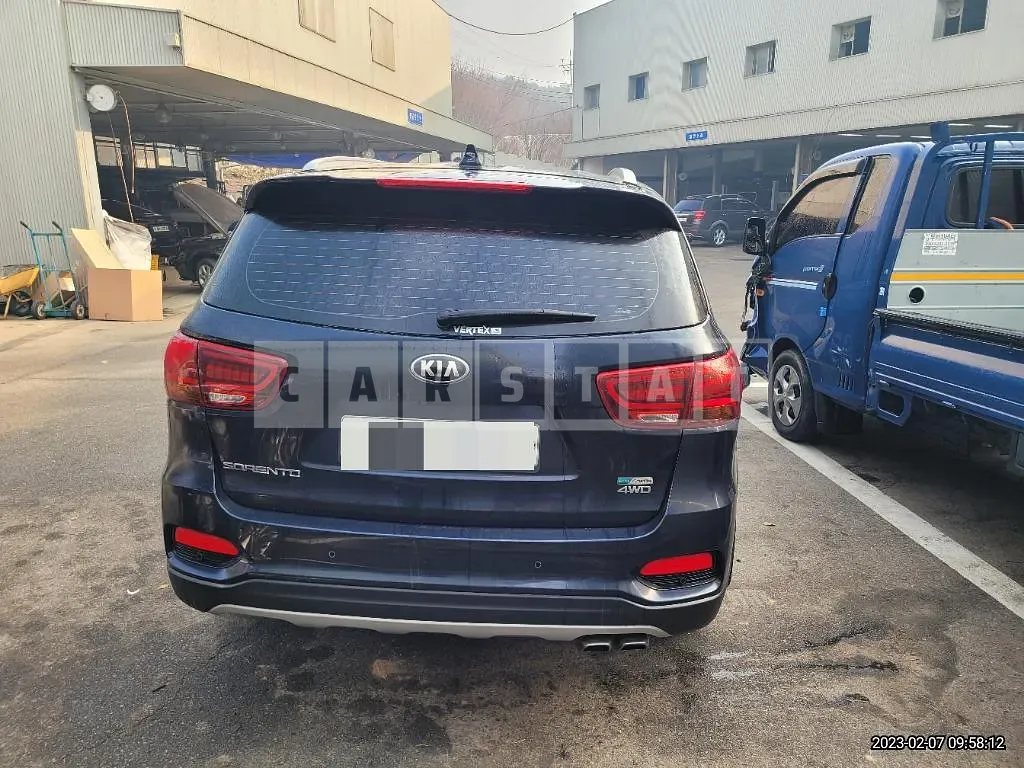 Photo 2 of 22: 2018 Kia Sorento 2.2 (4WD), VIN KNAPS81BDJA448521 — Korean insurance auction
