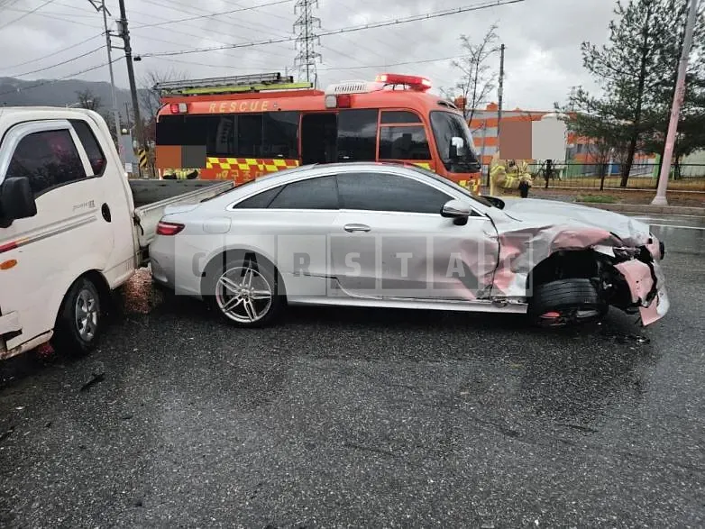 Photo 2 of 4: 2019 Mercedes-Benz E220 d Coupe, VIN WDD1J1EB3KF072625 — Korean insurance auction
