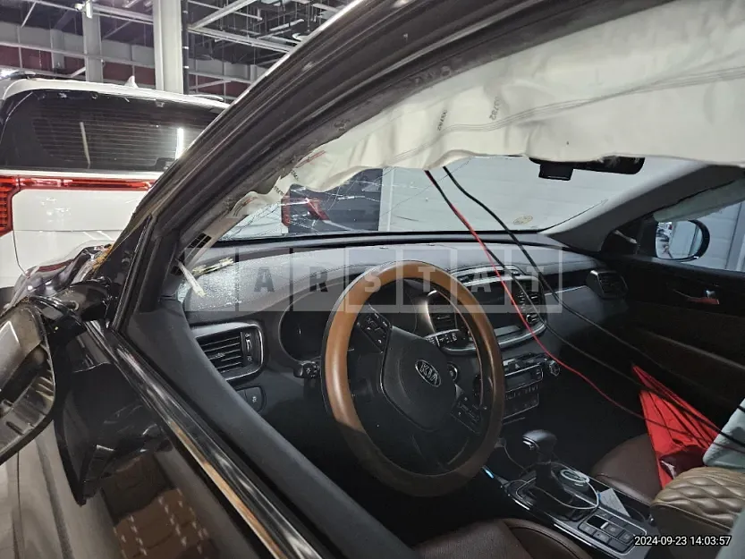 Photo 2 of 14: 2018 Kia Sorento 2.0 — Korean insurance auction