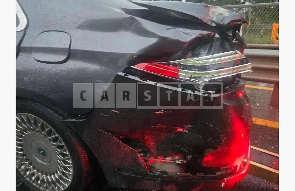 Photo 2 of 28: 2019 Genesis G90 — Korean insurance auction