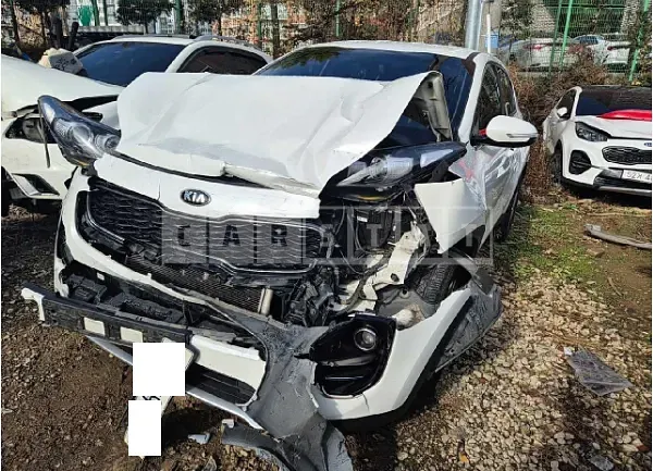 Photo 2 of 18: 2018 Kia Sportage — Korean insurance auction