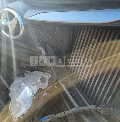 Photo 2 of 12: 2018 Hyundai Santa Fe, VIN KMHSW81UBJU827451 — Korean insurance auction