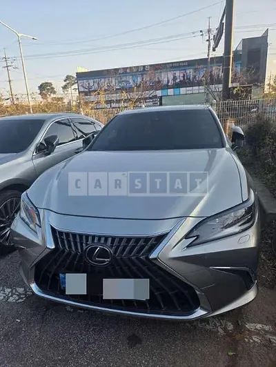Photo 1 of 5: 2024 Lexus ES300h — Korean insurance auction