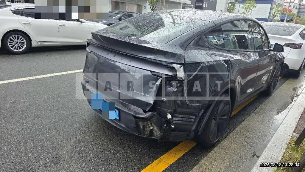 Photo 2 of 14: 2025 Tesla Model Y Long Range — Korean insurance auction